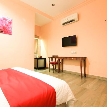 OYO 44084 Ombak Inn Chalet Kampung Teluk Nipah Bagian luar foto