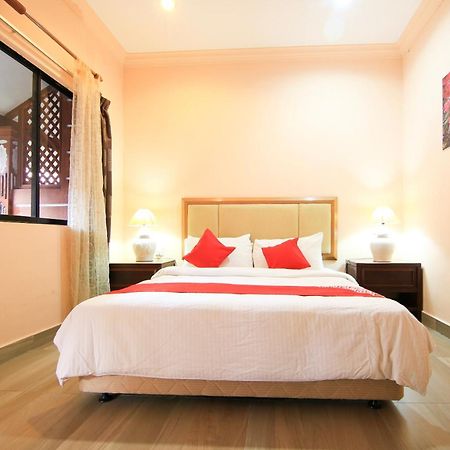 OYO 44084 Ombak Inn Chalet Kampung Teluk Nipah Bagian luar foto