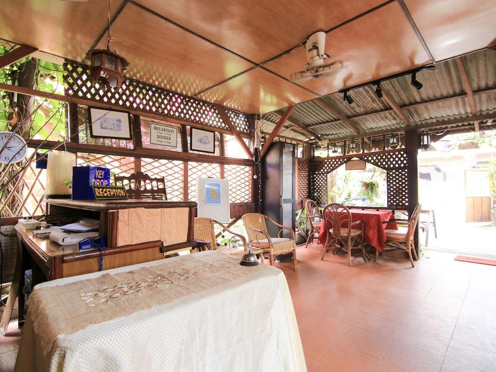 OYO 44084 Ombak Inn Chalet Kampung Teluk Nipah Bagian luar foto