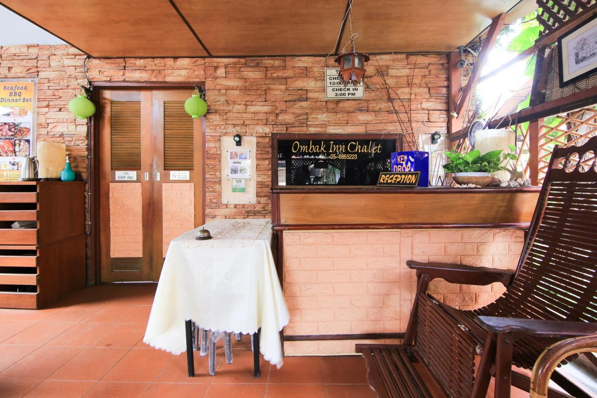 OYO 44084 Ombak Inn Chalet Kampung Teluk Nipah Bagian luar foto