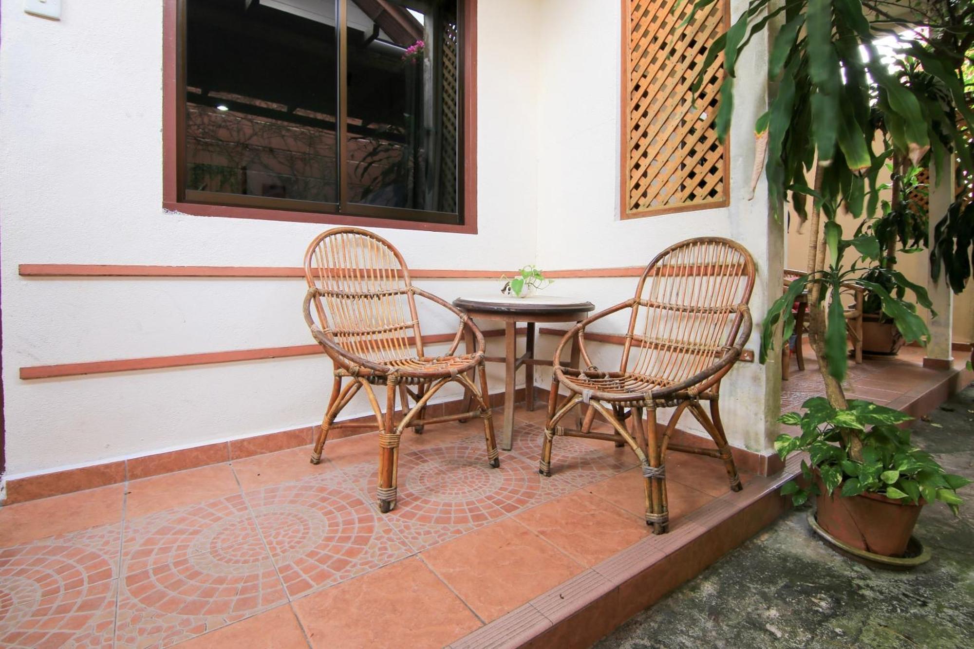 OYO 44084 Ombak Inn Chalet Kampung Teluk Nipah Bagian luar foto